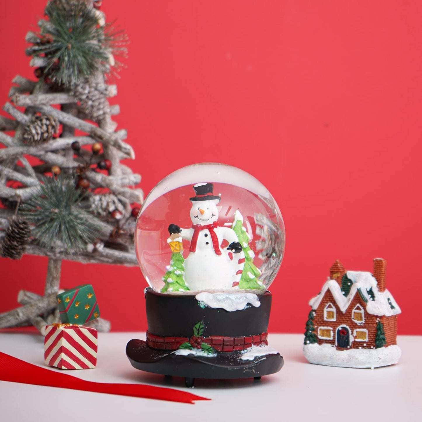 Glass Snow Globes with Snowflakes Dancing Water Snow Globes, Music Box Decorative Ornaments